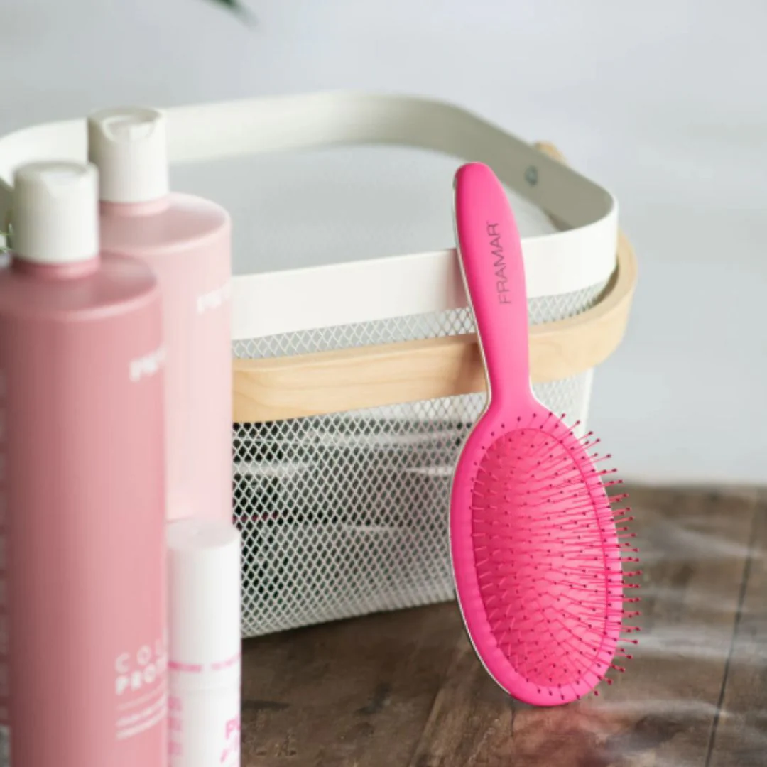 Pinky Swear Detangle Brush - Image 2